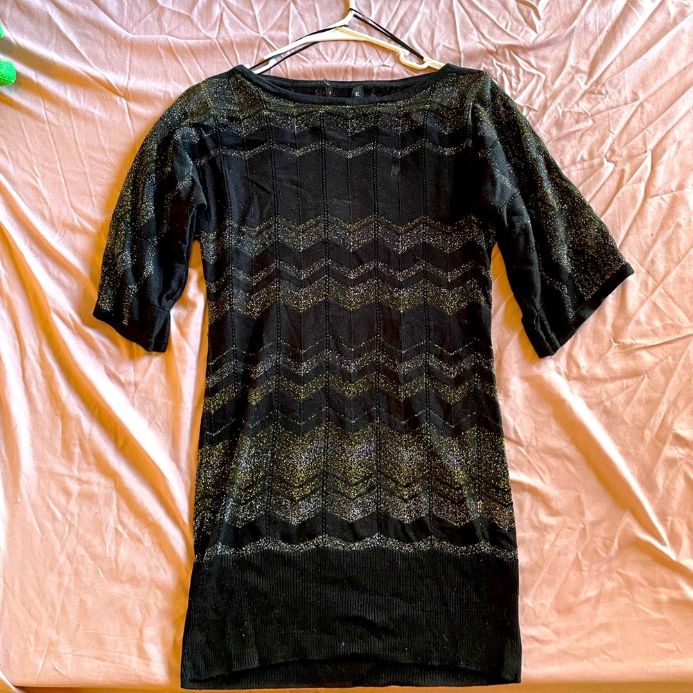 Super cute sweater/top